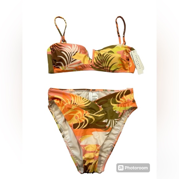 Sanctuary Other - Sanctuary v-wire bandeau bikini top with V waist bikini bottom Size Medium NWT
